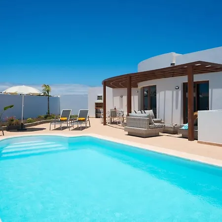 Luar -secluded, Sophisticated & Chic