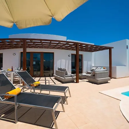 Villa Luar -secluded, Sophisticated & Chic *